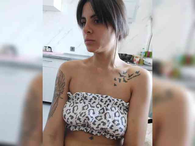 -EmilyJones- webcam