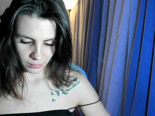 -EmilyJones- webcam