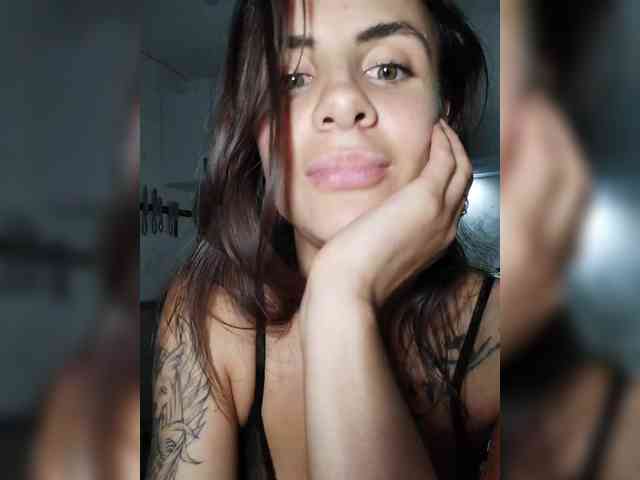 -EmilyJones- webcam