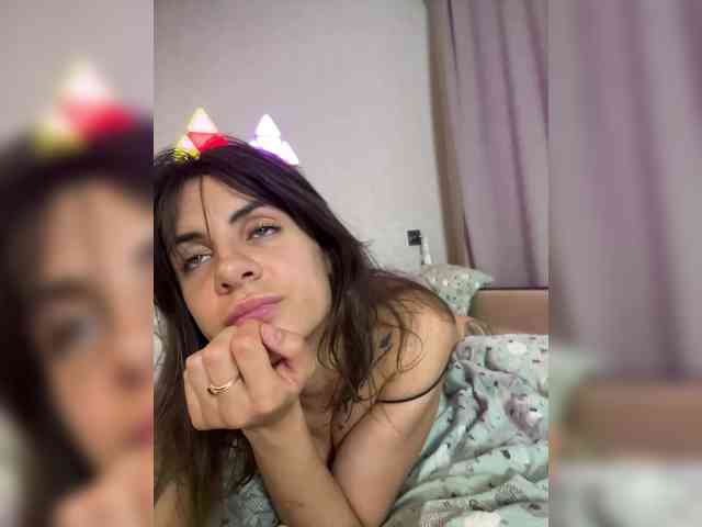 -EmilyJones- webcam