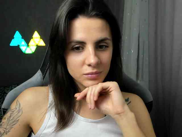 -EmilyJones- webcam