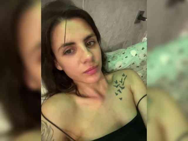 -EmilyJones- webcam