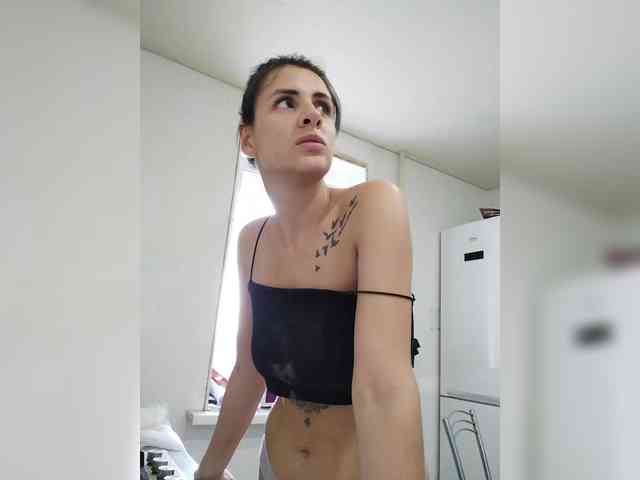 -EmilyJones- webcam