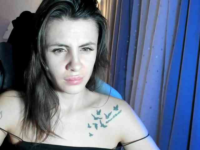 -EmilyJones- webcam