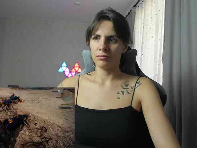 -EmilyJones- webcam