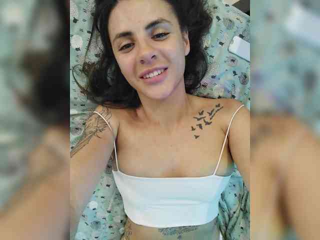 -EmilyJones- webcam