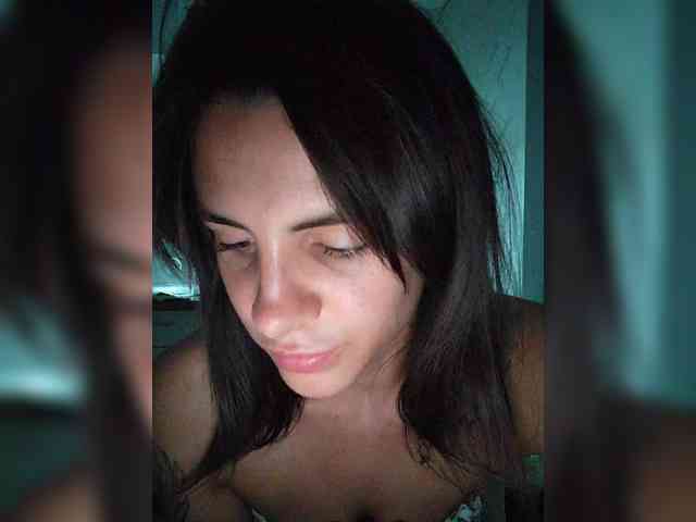 -EmilyJones- webcam