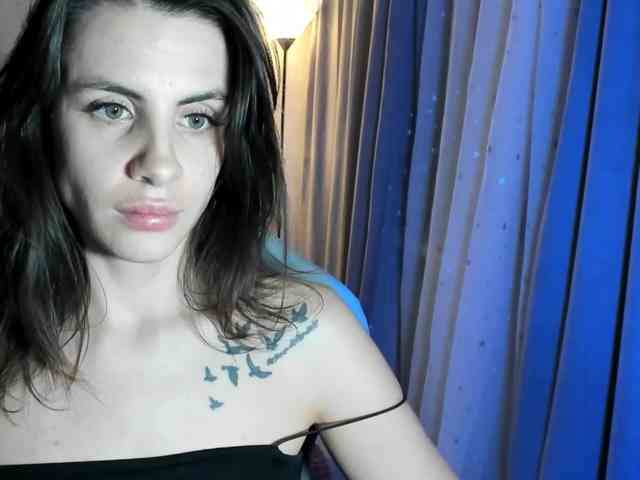-EmilyJones- webcam