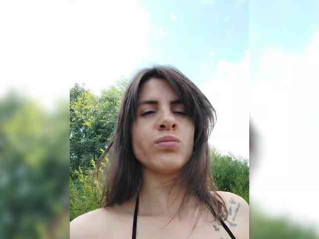 -EmilyJones- webcam