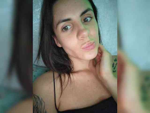 -EmilyJones- webcam