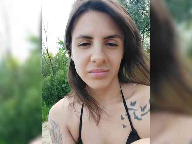 -EmilyJones- webcam