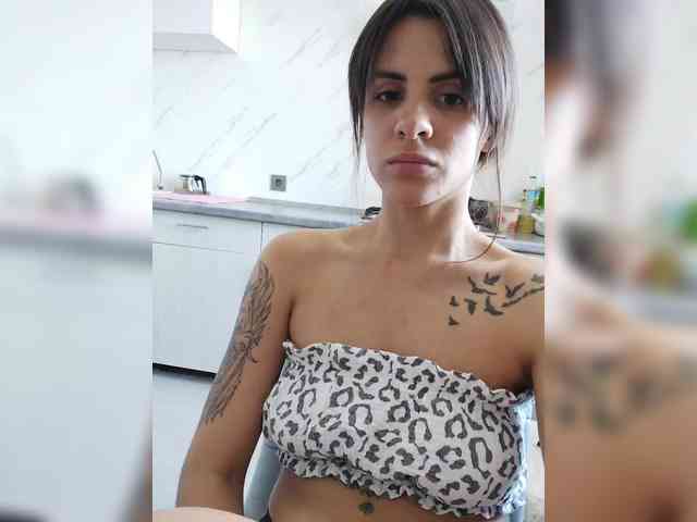 -EmilyJones- webcam