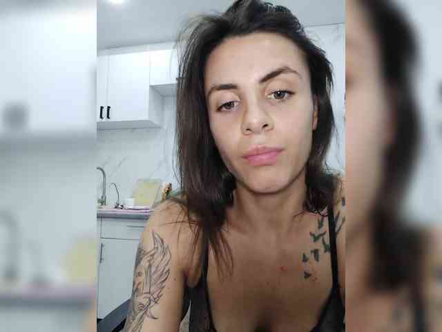 -EmilyJones- webcam