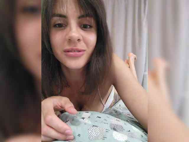 -EmilyJones- webcam