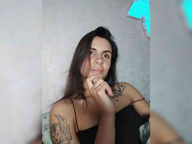 -EmilyJones- webcam