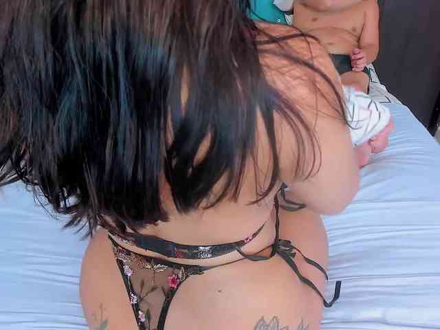 Couple-SQUIRT webcam