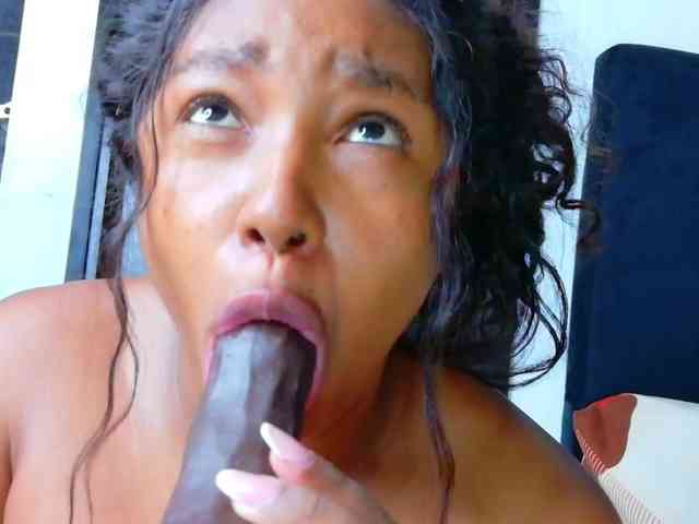 Black-gem18 webcam