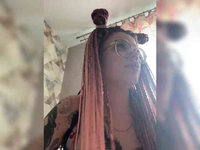 Flipflapsolo Live Webcam on BongaCams