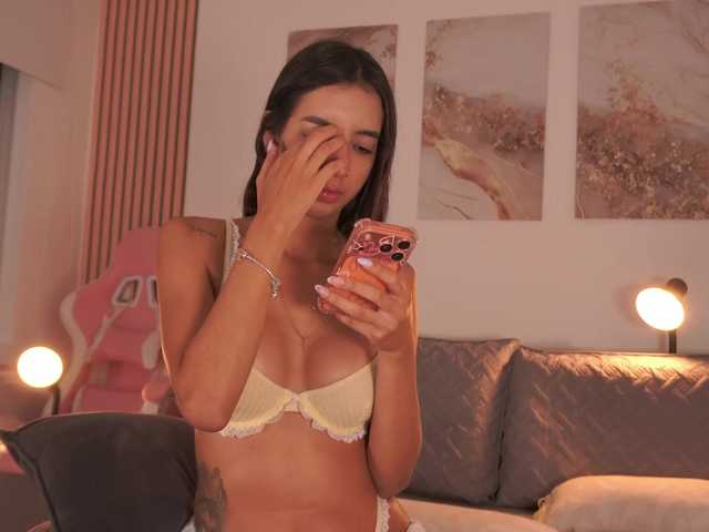 LillyThomps's BongaCams show and profile