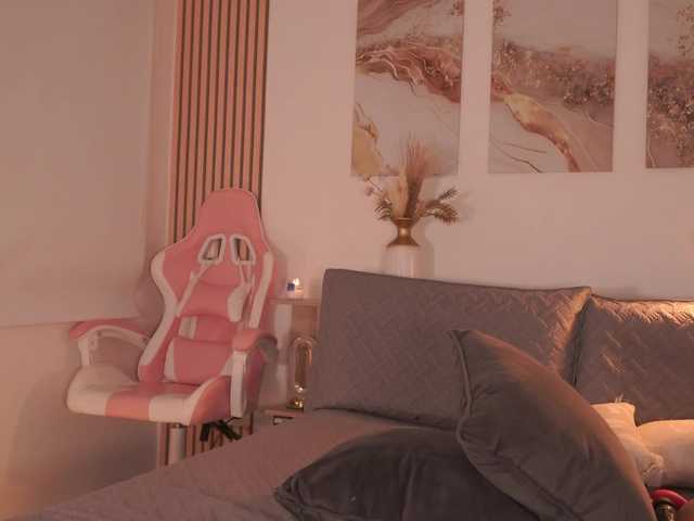 LillyThomps's BongaCams show and profile