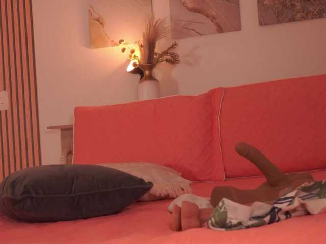 LillyThomps's BongaCams show and profile