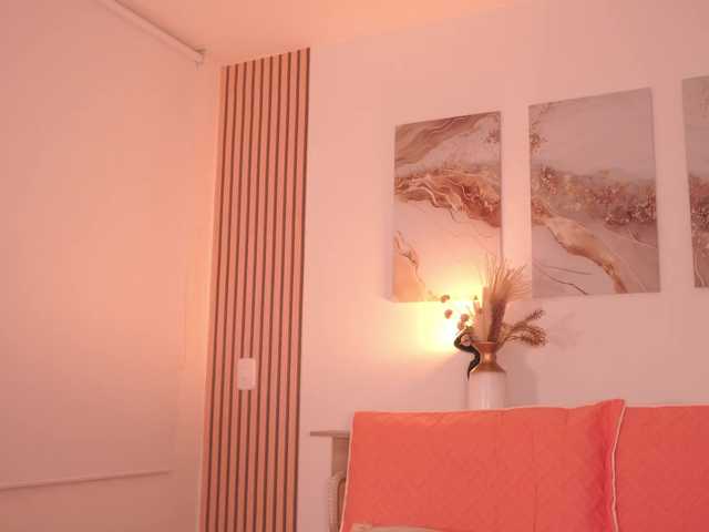 LillyThomps's BongaCams show and profile