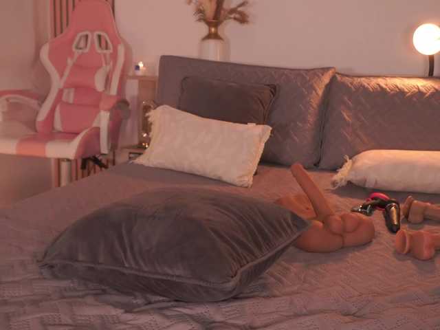 LillyThomps's BongaCams show and profile