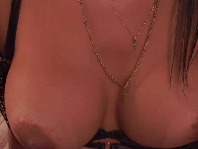 LillyThomps's BongaCams show and profile