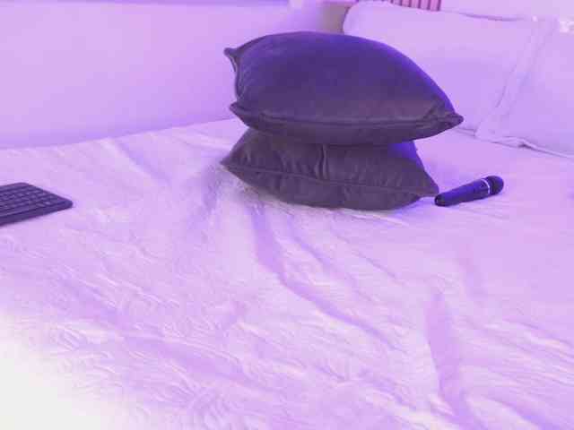 LillyThomps webcam