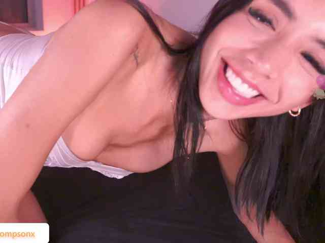 LillyThomps webcam