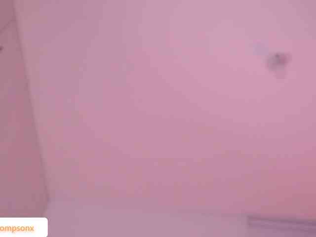 LillyThomps webcam