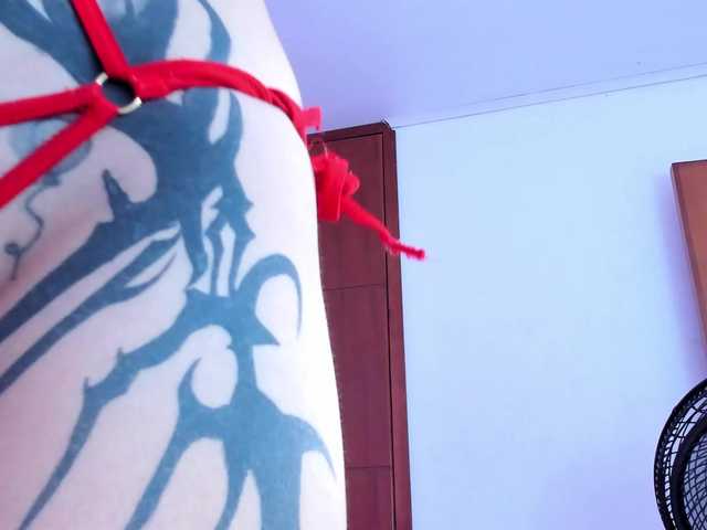 Salome-sweet webcam bongacams model stream image