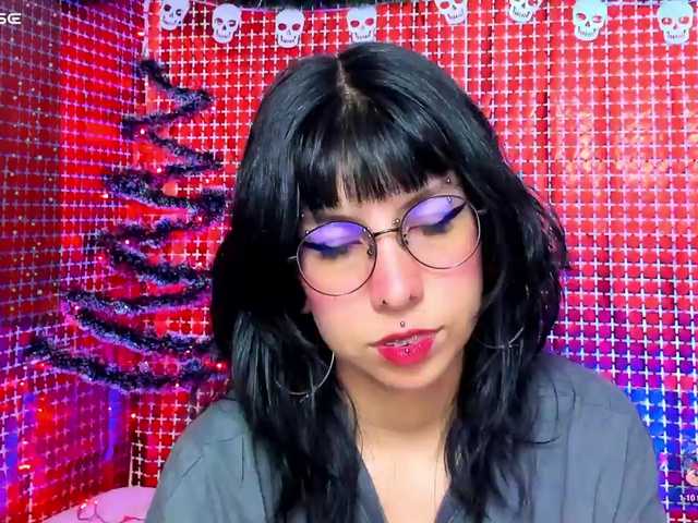 Salome-sweet webcam bongacams model stream image