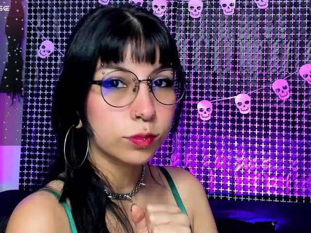 Salome-sweet webcam bongacams model stream image