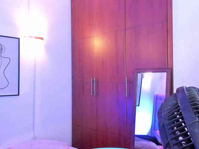 Salome-sweet webcam