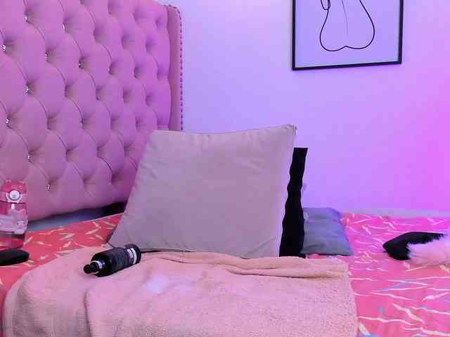 Salome-sweet webcam