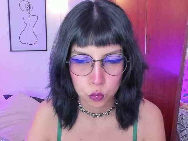 Salome-sweet webcam