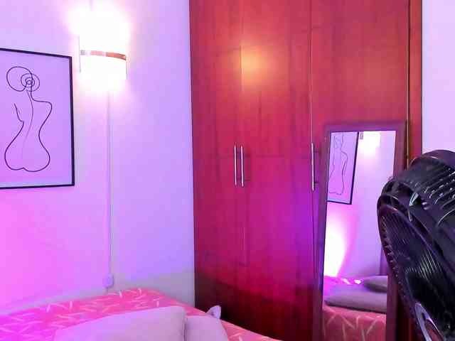 Salome-sweet webcam