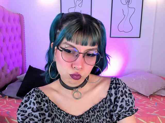 Salome-sweet webcam