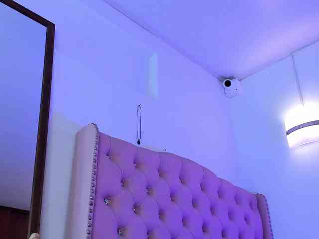 Salome-sweet webcam