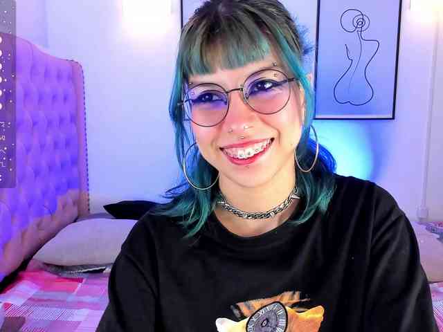 Salome-sweet webcam