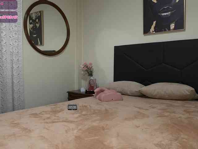 AdelleSweet webcam