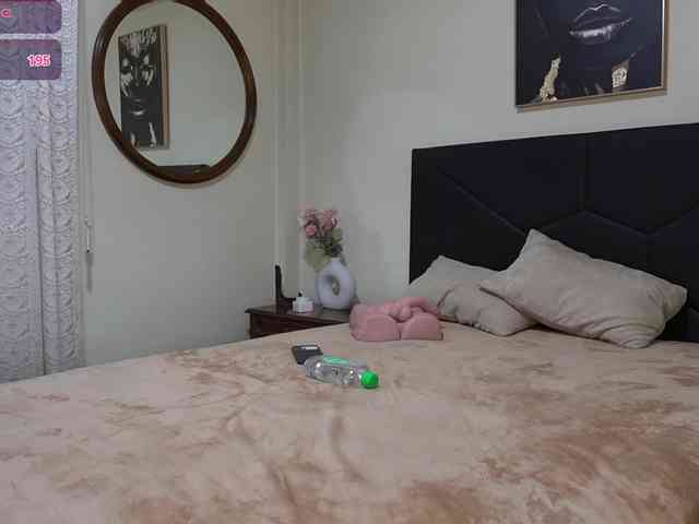 AdelleSweet webcam