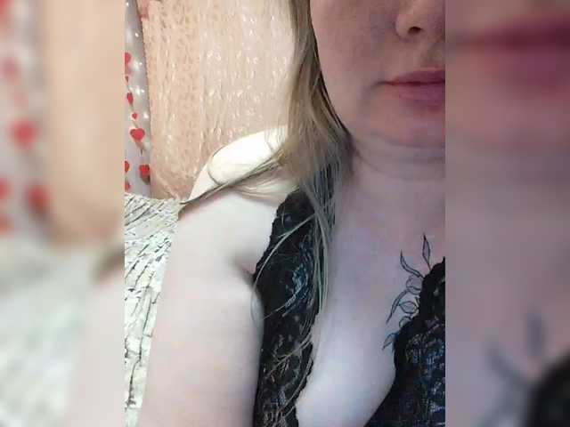 Sweetflowera live cam profile