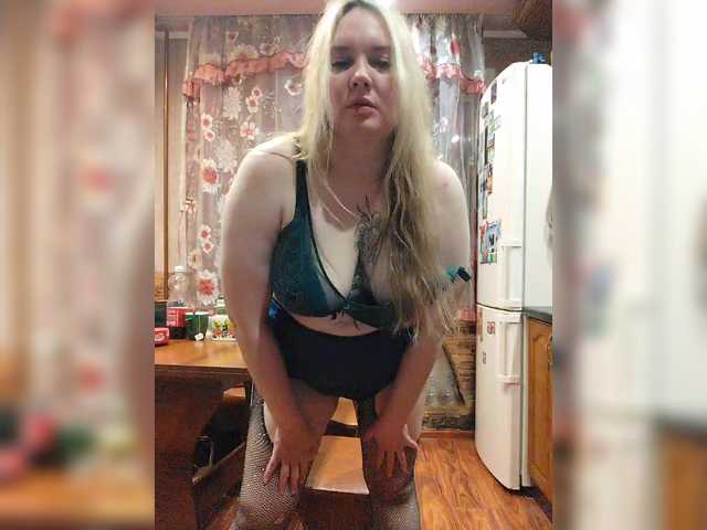 Sweetflowera's BongaCams show and profile