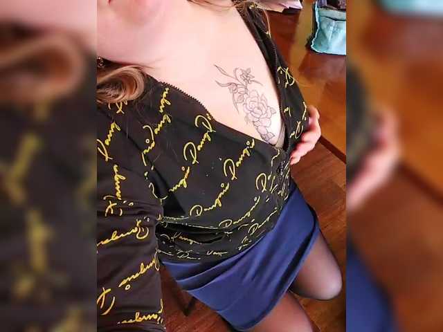 Sweetflowera's BongaCams show and profile