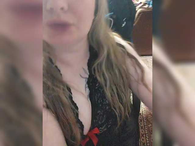 Sweetflowera's BongaCams show and profile