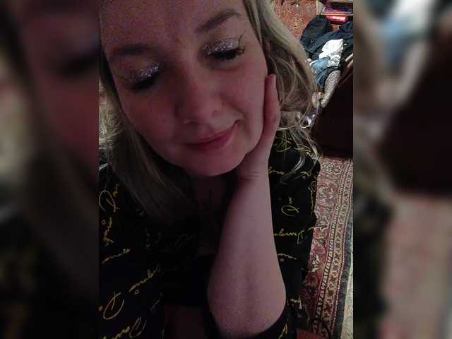 Sweetflowera's BongaCams show and profile