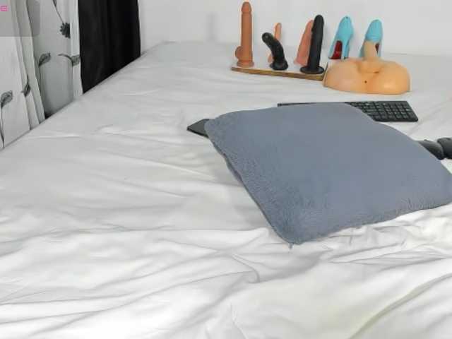 Deliciousbizt's BongaCams show and profile