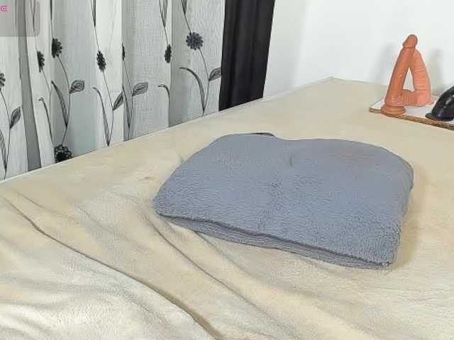 Deliciousbizt's BongaCams show and profile